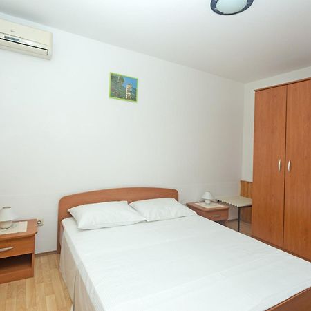 Apartments Dora Hvar Town Exterior photo