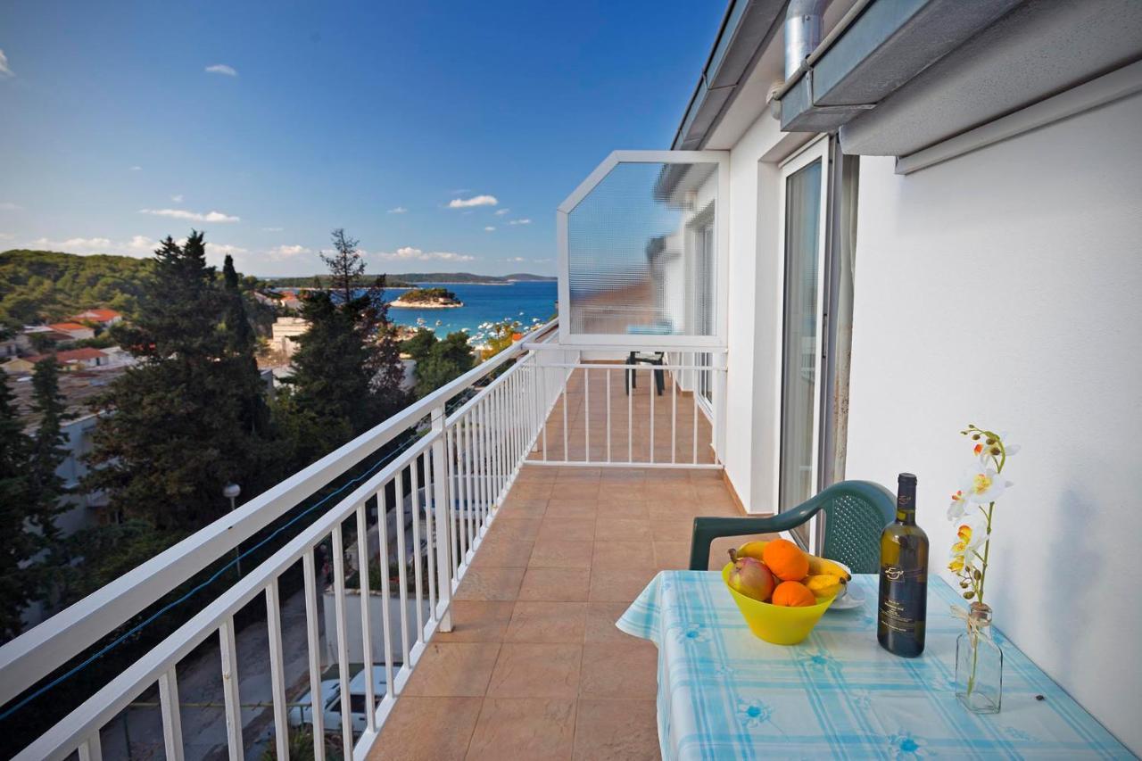 Apartments Dora Hvar Town Exterior photo