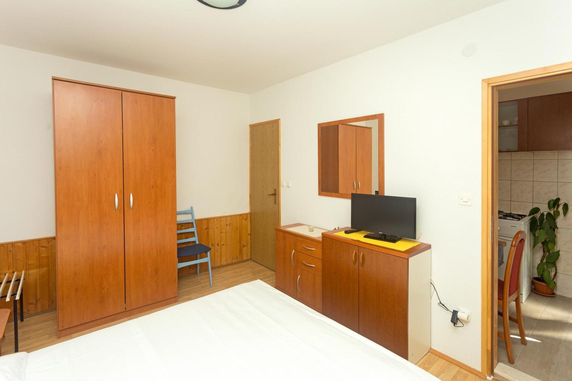 Apartments Dora Hvar Town Exterior photo