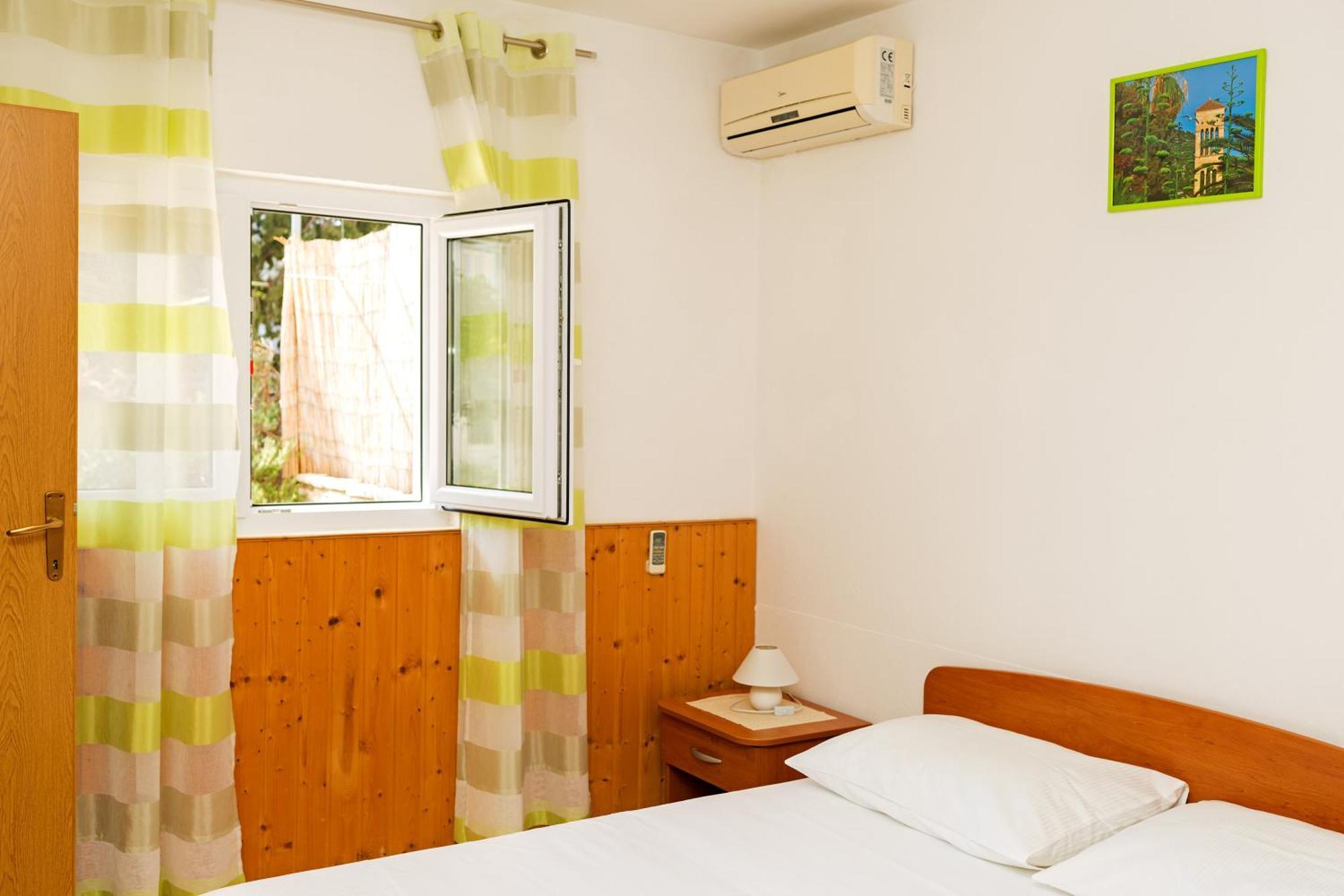 Apartments Dora Hvar Town Exterior photo